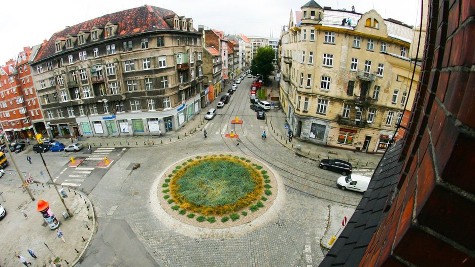 Kontrowersje gromadzą się wokół dwóch projektów WBO. Jednym z nich jest &#34;Bezpieczne Nadodrze!&#34; (nr. 208), które zostało wybrane do realizacji. Propozycja zakłada montaż kamer w 6 nowych punktach na Nadodrzu.