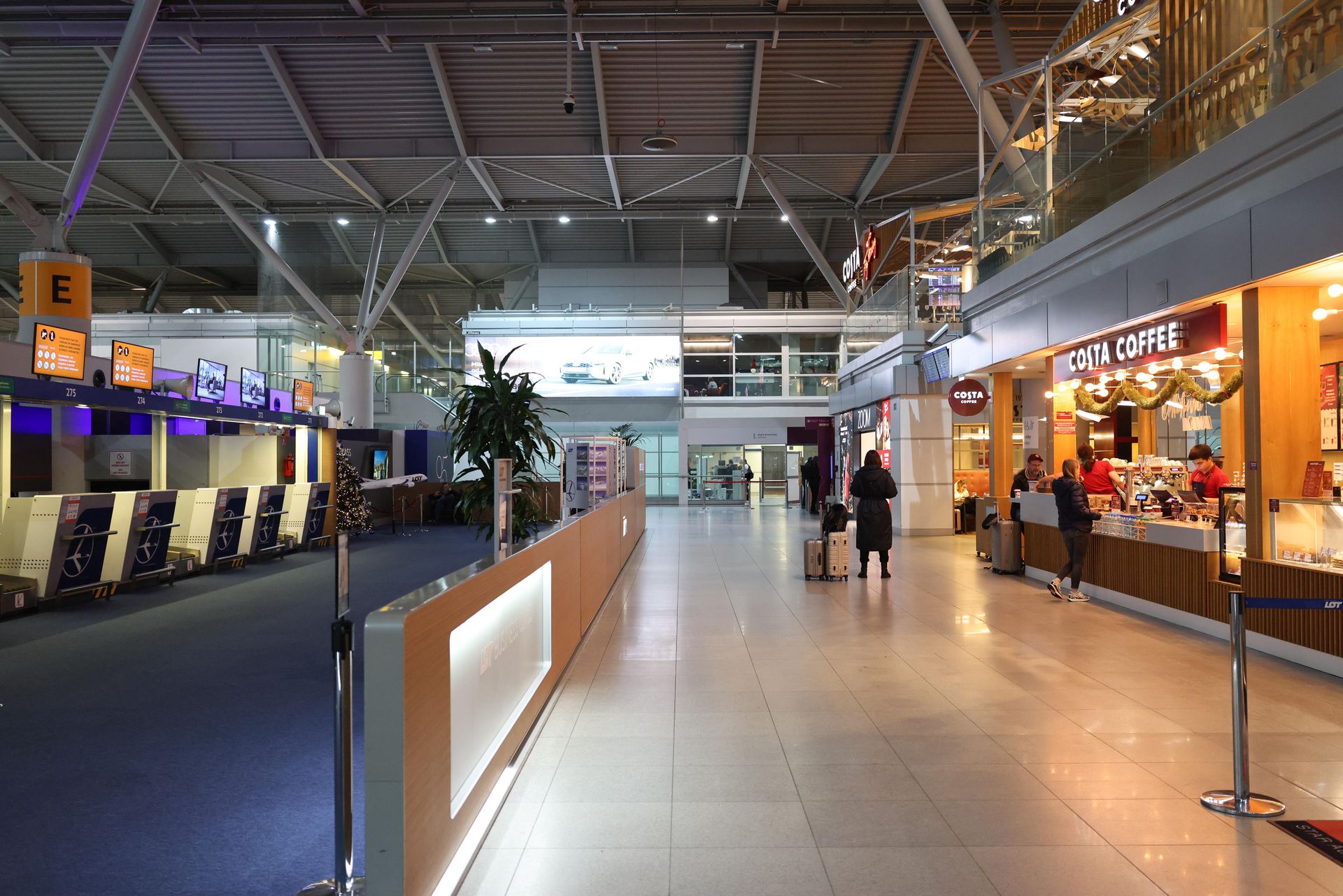 wiadomości,aktualności,WP Wiadomości 23-latek z Ukrainy zatrzymany na Okęciu. Z zagłuszarkę fal radiowych