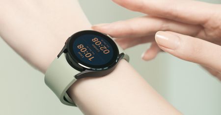 8 lat przecieków. Google Pixel Watch wreszcie na zdjęciach prasowych
