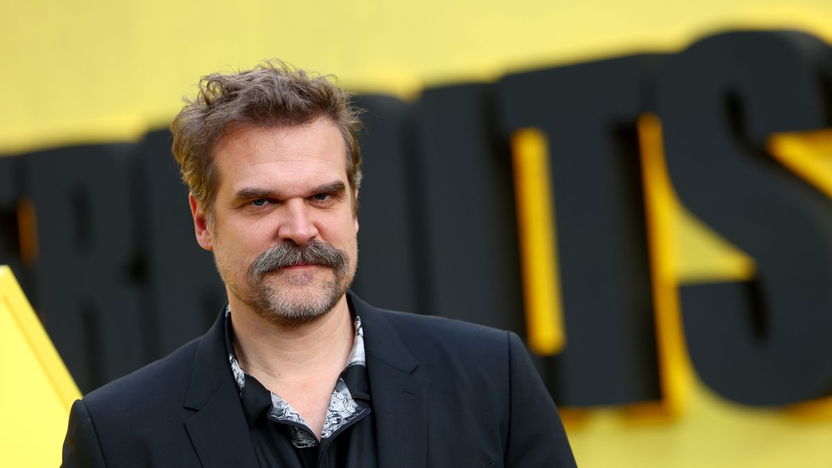 David Harbour mówi o wyzwaniach randkowania