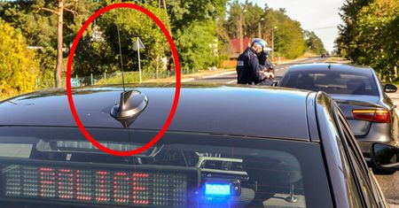 Kilka kluczowych detali. Po tym rozpoznasz nieoznakowany radiowóz