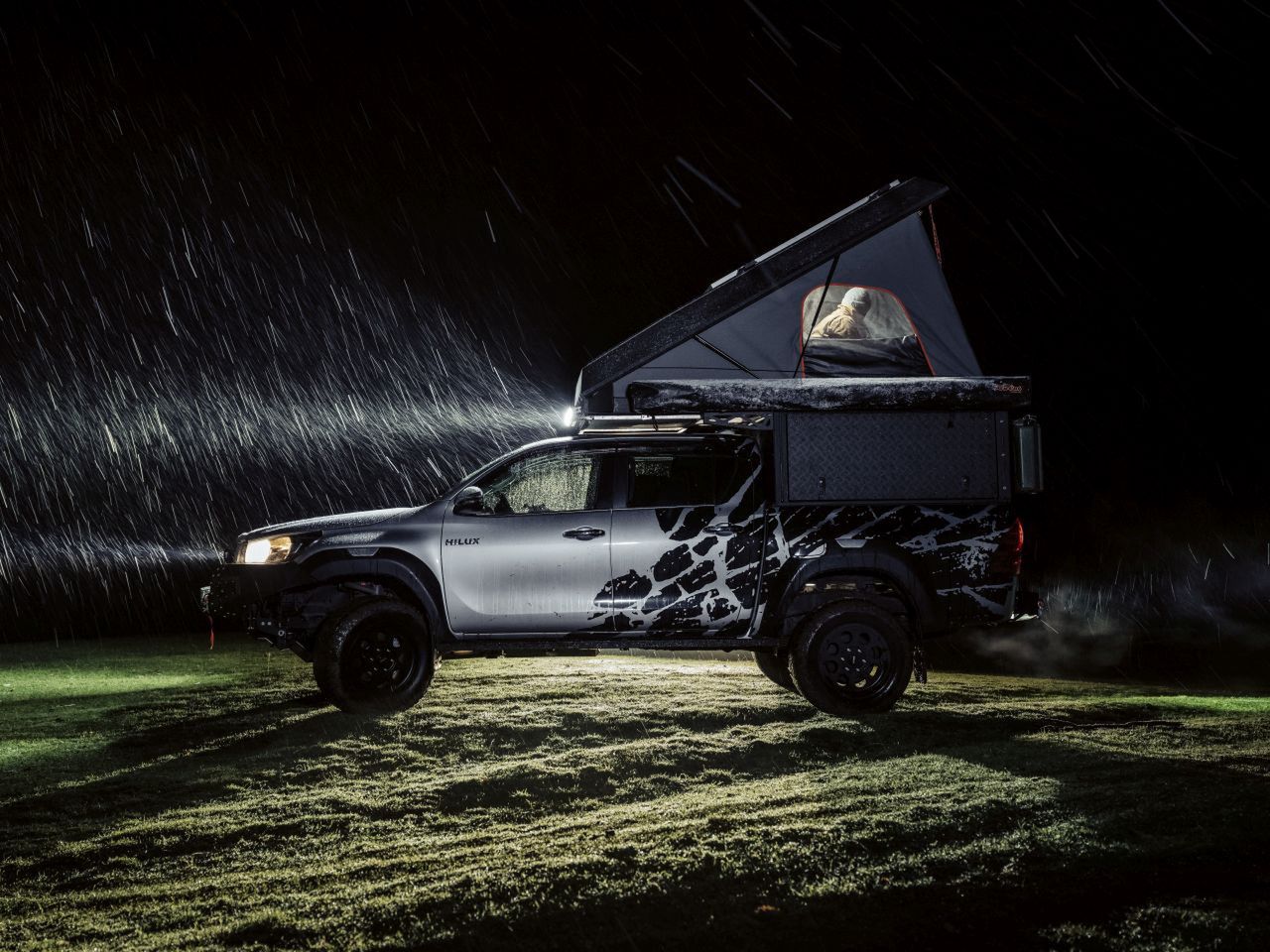 Toyota Hilux Expedition