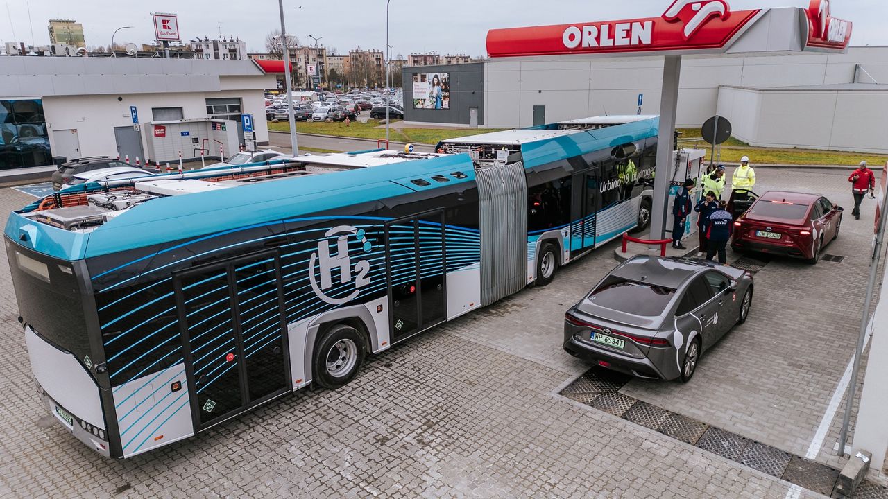 Testy autobusu wodorowego 