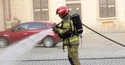 Bydgoszcz. Pożar auta osobowego w Fordonie. Dwa zastępy straży w akcji