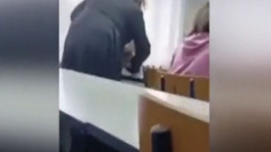 Duchowny dopuścił się przemocy na lekcji religii
