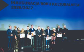Ostrowiec nagrodził ludzi kultury. Wyróżnienia dla pięciu osób i teatru OBibooK