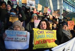 Pielęgniarki na Wyspach mają dosyć. Zaostrzają strajk i zapowiadają "największy w historii" protest