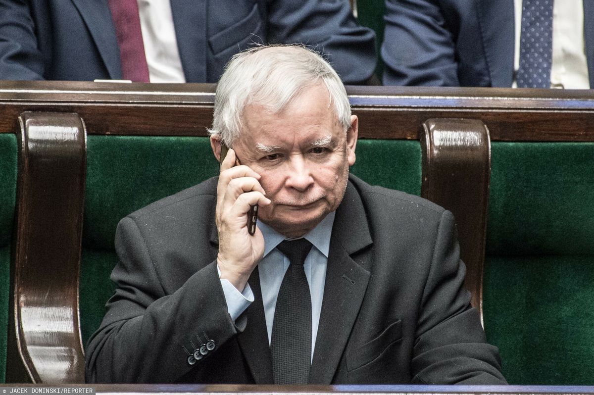 Zastanawiające SMS-y. Kaczyński zabiera głos: bezczelne oszustwo