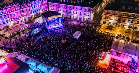 Tego miasta nie trzeba przedstawiać. W drugi weekend sierpnia zjadą tam tysiące ludzi