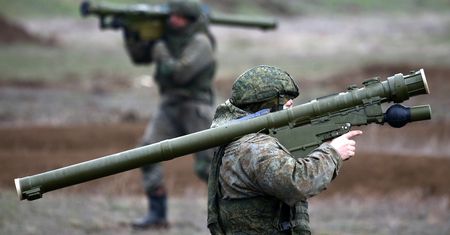 Ukraina. Rosja stworzyła na Krymie ogromny obóz wojskowy