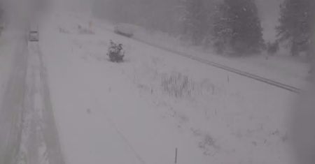 Śnieżna burza sparaliżowała Arizonę. Korek na 24 km