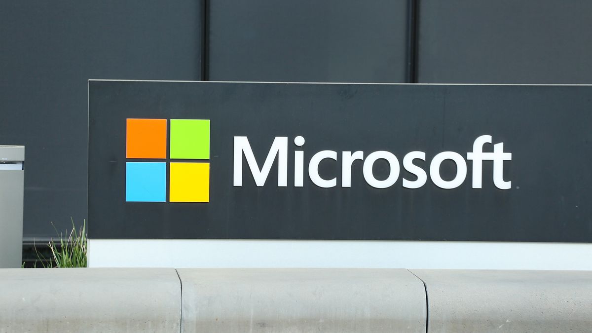 Baza danych Microsoftu była dostępna w internecie bez zabezpieczeń, fot. Getty Images