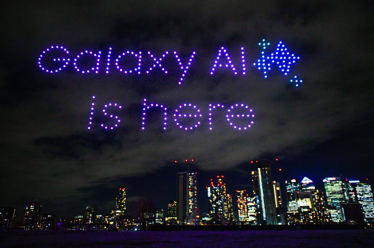 LONDON, ENGLAND - JANUARY 17: London’s skyline is lit up with an epic drone show to celebrate the launch of the new Samsung Galaxy S24 device featuring Galaxy AI technology at Magazine London on January 17, 2024 in London, England. Visuals of the solar system, planets and a spaceship were depicted using 550 drones, signifying the infinite possibilities that come with artificial intelligence.  (Photo by Joe Maher/Getty Images for Samsung)