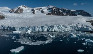 Pilna misja ratunkowa. Tajemnicza choroba badacza na Antarktydzie
