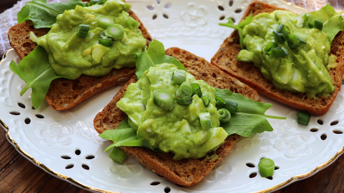 Z zielonego groszku przygotuj pyszną pastę kanapkową 