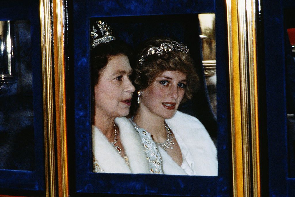 Księżna Diana i królowa Elżbieta II
