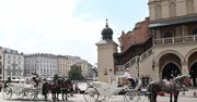 Dostali zakaz przejazdu dorożką przez krakowski Rynek Główny