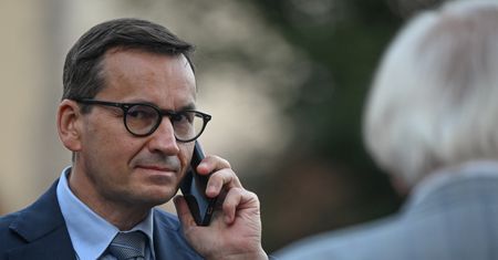 Kłopoty Morawieckiego. Bodnar wniósł pozew ws. śmierci żołnierza