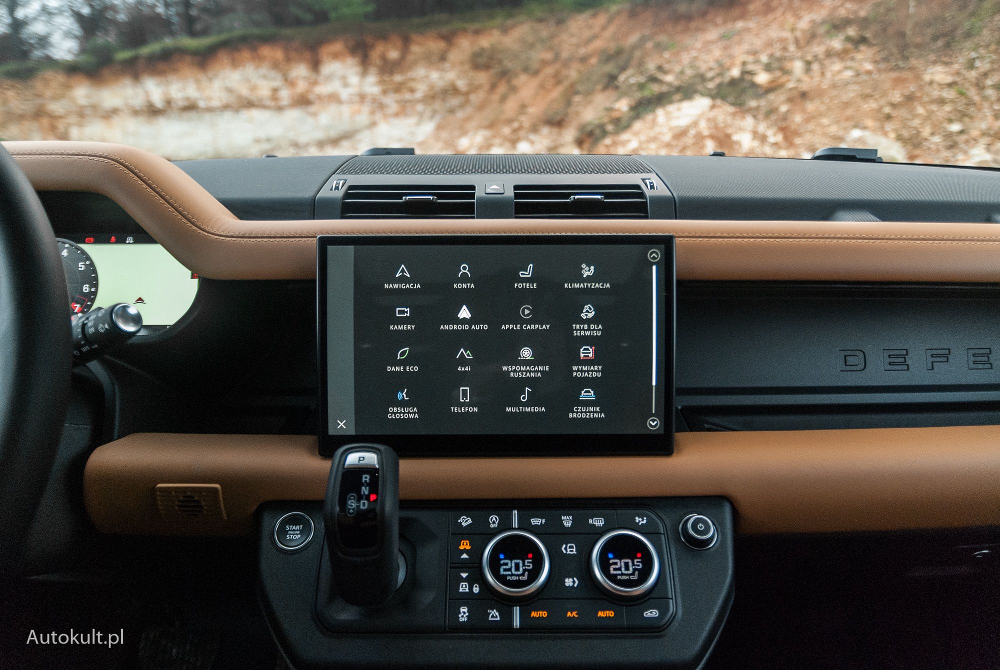 Land Rover Defender 130