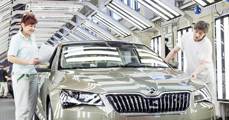 Władze Czech bronią silników spalinowych. "Zieloni fanatycy" w Parlamencie Europejskim