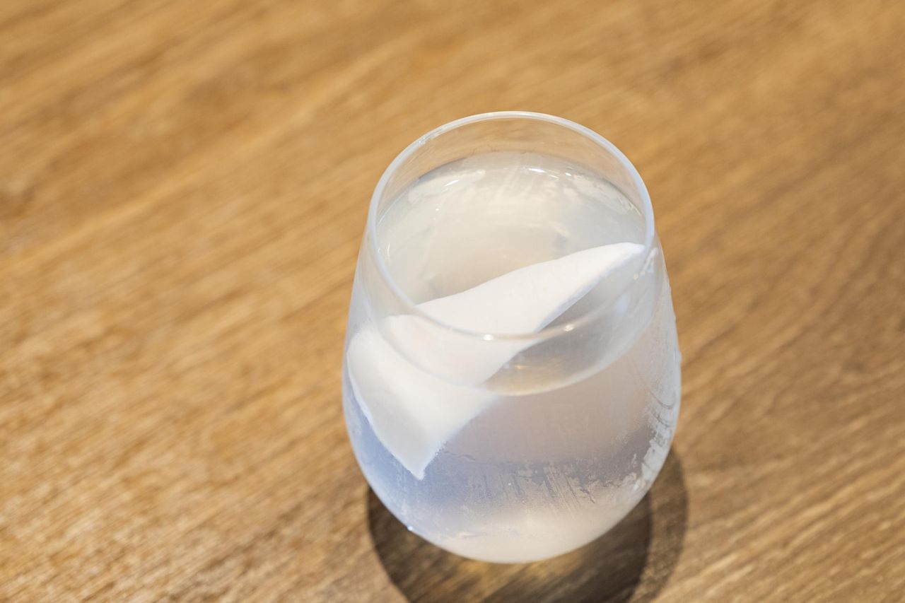 Niezastąpiony podczas upałów. Naturalny izotonik był stosowany na biegunkę