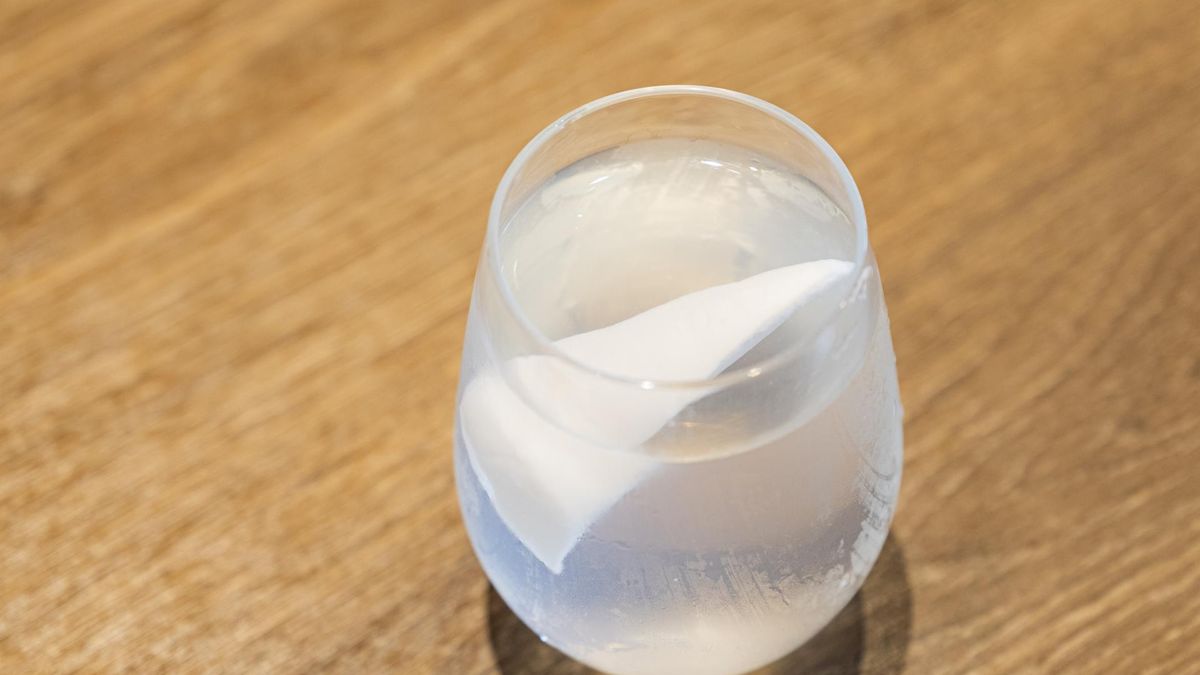 Woda kokosowa naturalnym izotonikiem? Sprawdź, jakie ma zalety