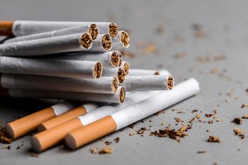 Kuźnica: Przemyt 4,5 tys. paczek papierosów w wagonie z węglem