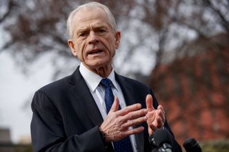 Koronawirus. Doradca Trumpa chce od Chin odszkodowania za pandemię