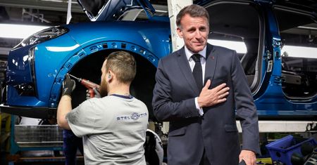 Stellantis zainwestuje miliard we Francji. Plan Macrona