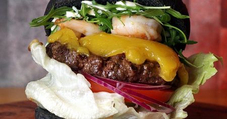 Cena tego burgera szokuje. Dlaczego jest aż tak drogi?