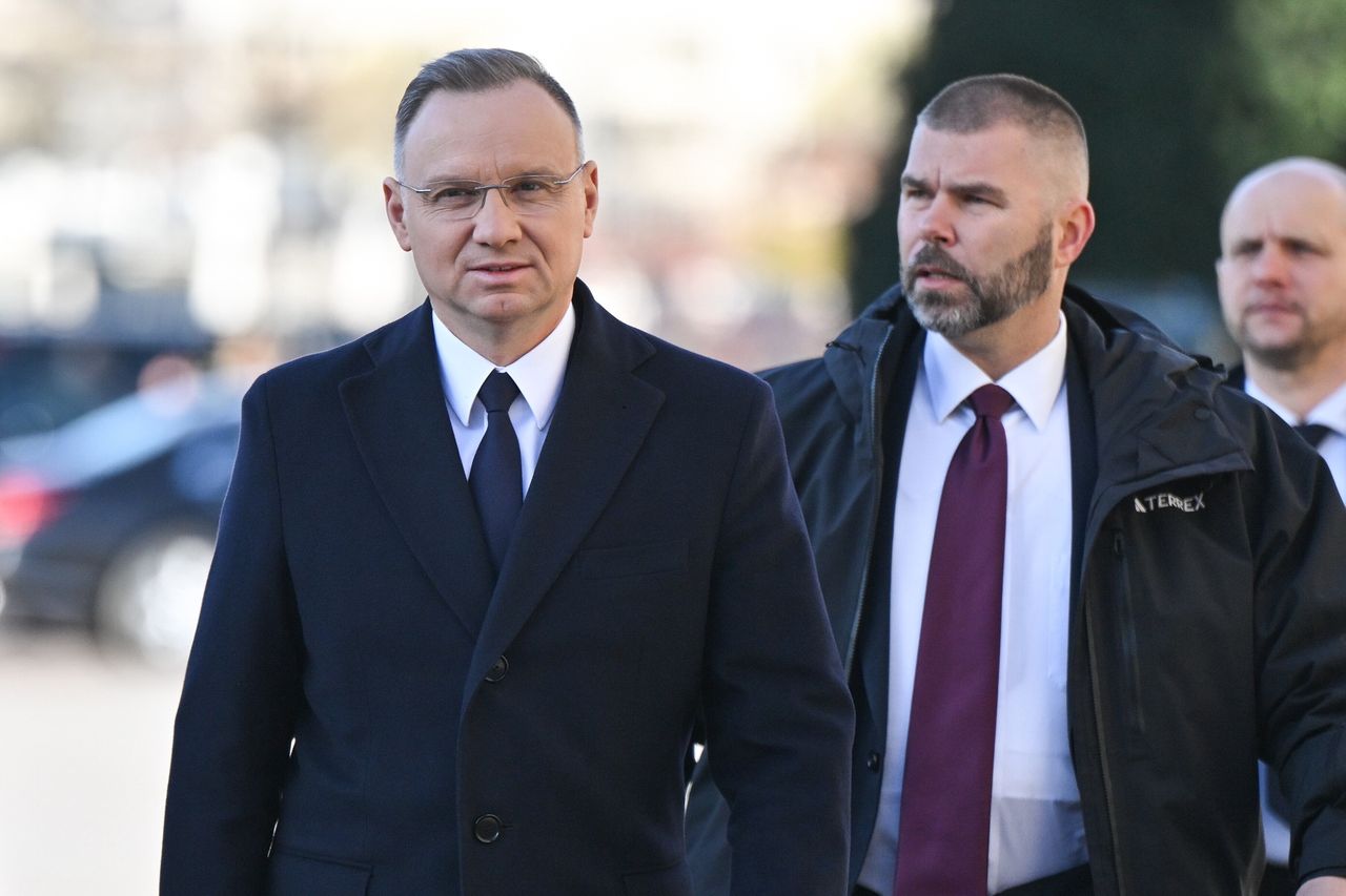 "Ból, który nie mija". Duda o katastrofie smoleńskiej
