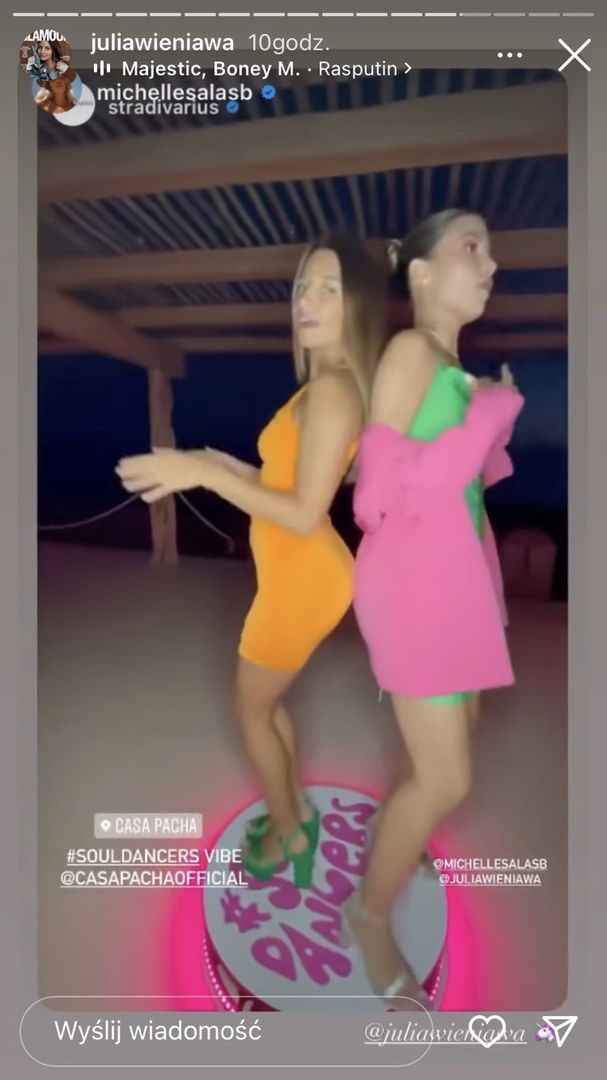 Julia Wieniawa bawi się w Hiszpanii 