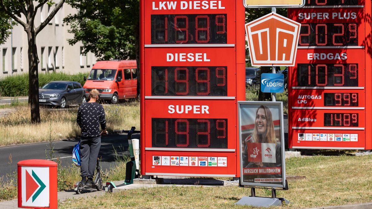 Fuel prices on a totem sign at a Star gas station, operated by Orlen Deutschland GmbH, in Berlin, Germany, on Friday, June 16, 2022. Germany's Economy Minister Robert Habeck plans to tighten the country's cartel law after tax cuts failed to bring about the intended price reductions at fuel pumps. Photographer: Krisztian Bocsi/Bloomberg via Getty Images
