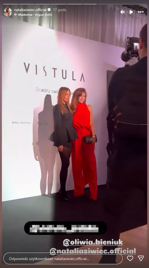 Natalia Siwiec i Oliwia Bieniuk na evencie