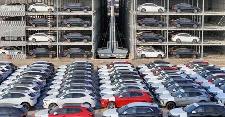 Konflikt z Iranem może wpłynąć na branżę motoryzacyjną - analitycy ostrzegają