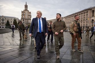 Rząd w Kijowie obiecuje obywatelom mieszkania w dwa lata. Wypłaca też wszystkim wojenny socjal