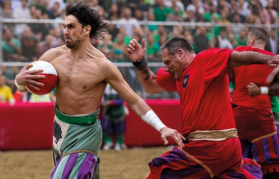 „Come and See” - średniowieczny futbol i jelenie w mieście reklamują Canon (wideo)