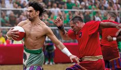 „Come and See” - średniowieczny futbol i jelenie w mieście reklamują Canon (wideo)