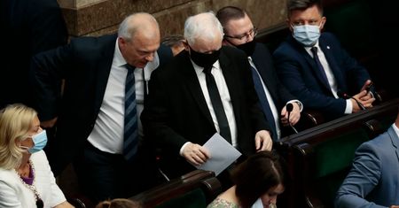 Wyciekł przełomowy sondaż. Krzysztof Gawkowski komentuje