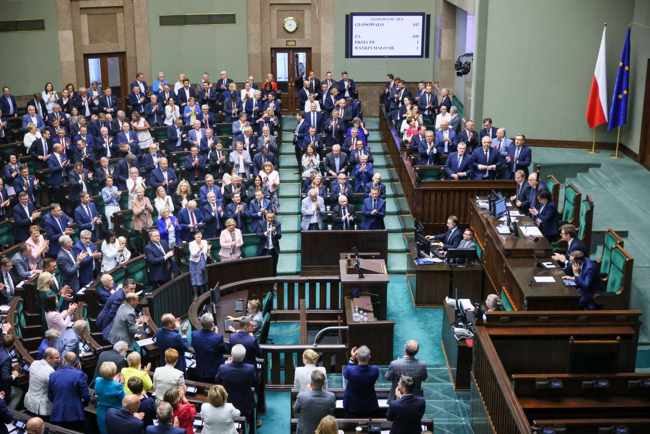 Na takich warunkach posłowie dostają pożyczki. Kancelaria Sejmu nie chce komentować