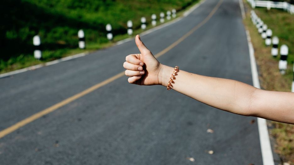 Autostopowicz złapał na stopa radiowóz. I trafił do więzienia