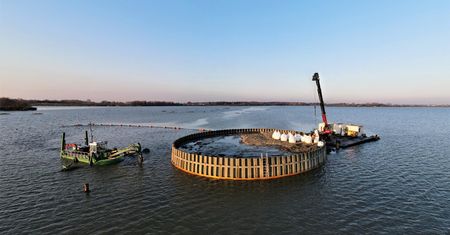 Śląskie. Przesłanie dla potomnych na "śląskim morzu". Kapsuła czasu na wyspie dla ptaków
