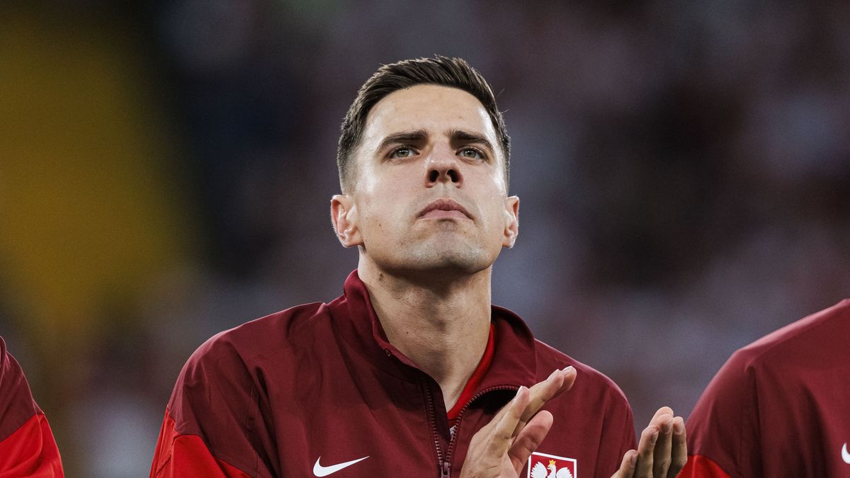 CHORZOW, POLAND - JUNE 6: Jan Bednarek of Poland gestures during the International Friendly match Poland and Moldova at Silesian Stadium on June 6, 2025 in Chorzow, Poland. (Photo by Maciej Rogowski/Eurasia Sport Images/Getty Images)
