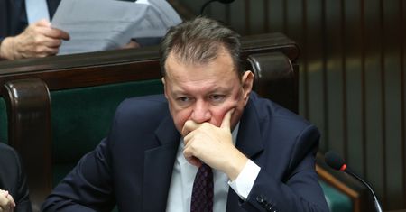 Mejza może być zawieszony w klubie PiS? Jest odpowiedź Błaszczaka