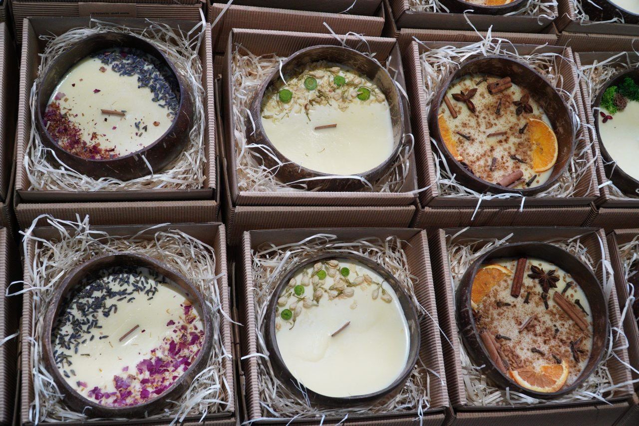 Naturalne świece zapachowe przyjechały aż spod Krakowa. 