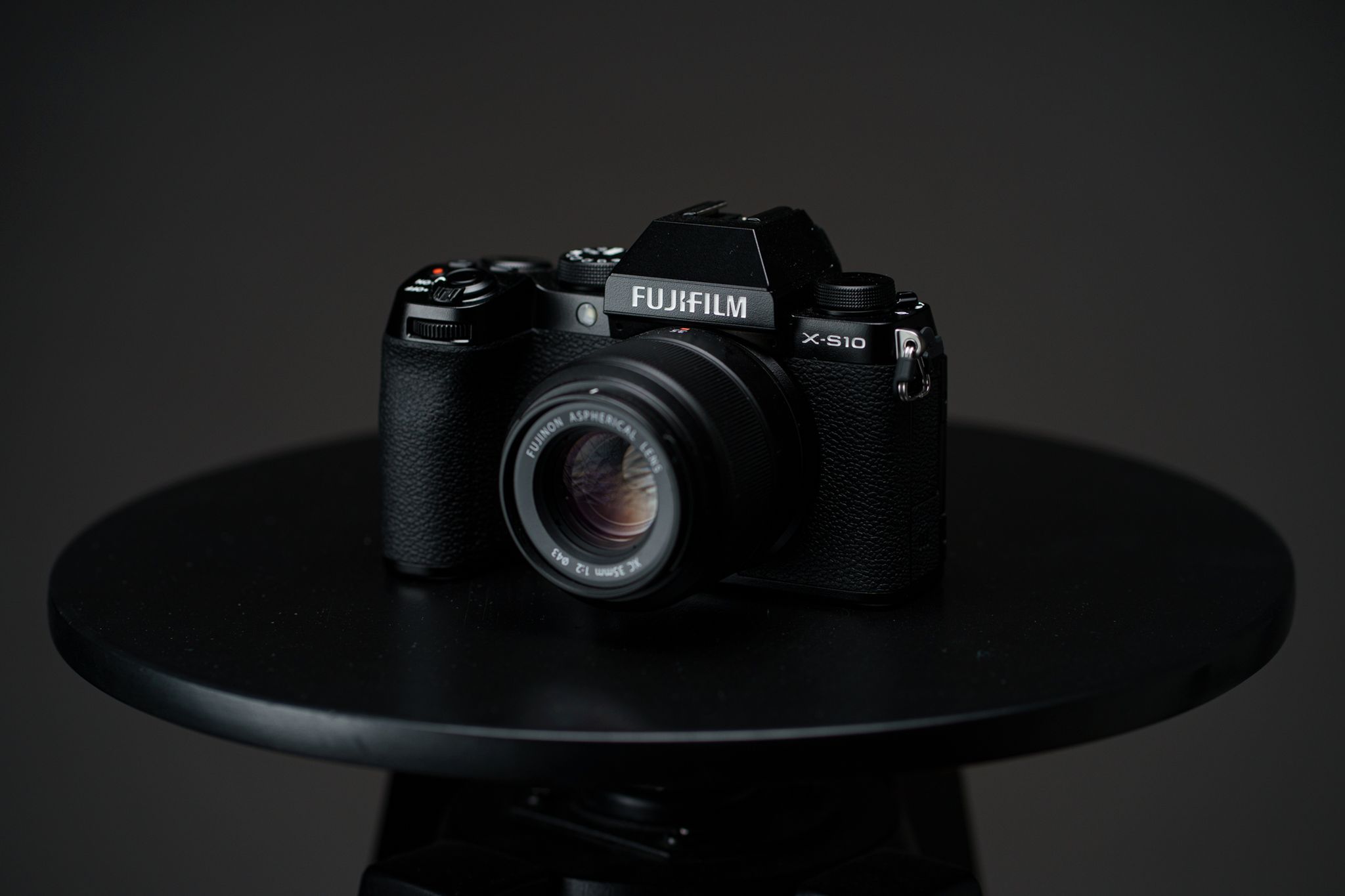 Fujifilm X-S10: Ergonomia, która pokazuje nowy kierunek firmy 1