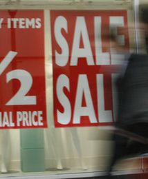 Wyprzedaże w sklepach. Nie daj się złapać na najpopularniejsze chwyty sprzedawców