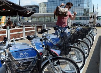 Wypożyczalnia rowerów Veturilo w Warszawie. Sieć już działa