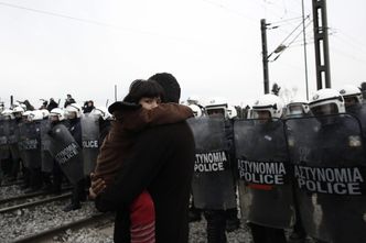 Protesty migrantów przynoszą Grecji straty. Blokują pociągi towarowe
