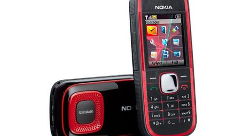 Nokia 5030 XpressRadio ze zintegrowaną anteną radiową 1